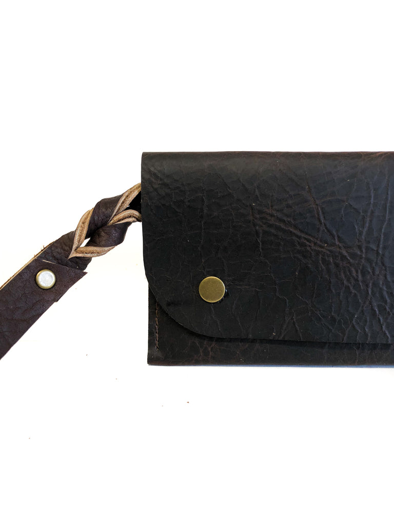 Essentials Clutch
